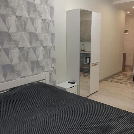 Apartmens On St. Fesenkovskaya 15 Appartamento Charkiv Esterno foto