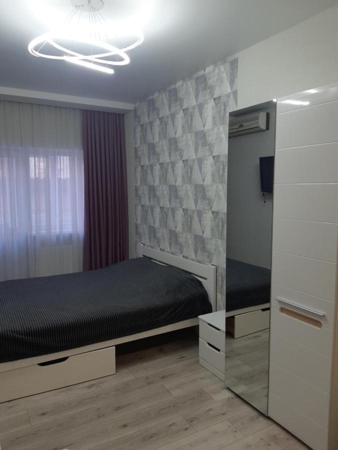 Apartmens On St. Fesenkovskaya 15 Appartamento Charkiv Esterno foto