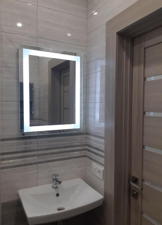 Apartmens On St. Fesenkovskaya 15 Appartamento Charkiv Esterno foto